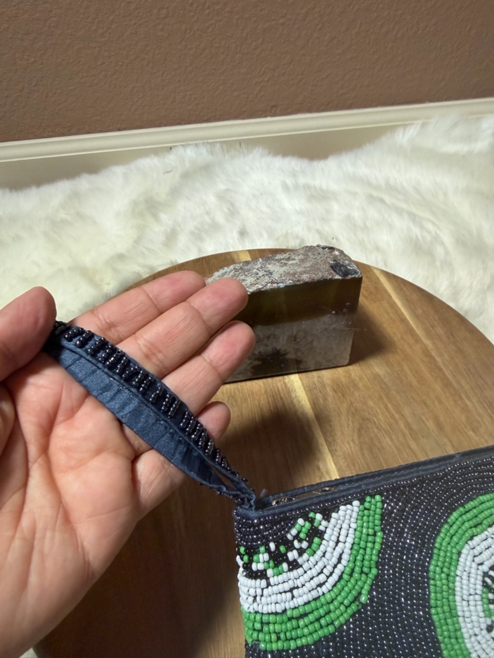 Beaded Green & Blue Circle Pattern Wristlet Clutch - Picture 5 of 6